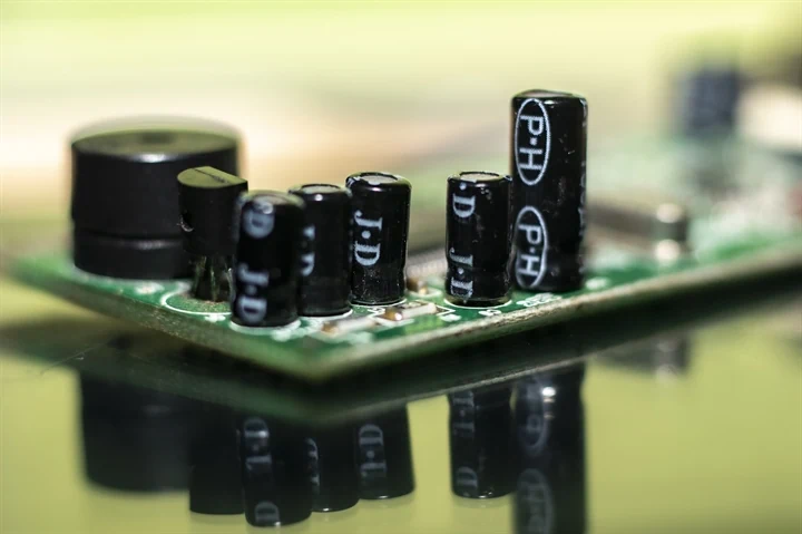 רכיבים אלקטרוניים איכותיים  מותגים או מקבילים?